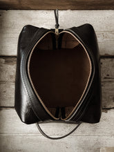Load image into Gallery viewer, Dopp kit